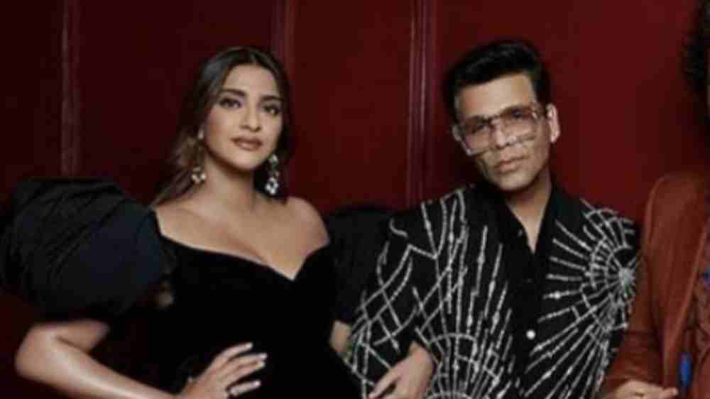 When Sonam Kapoor said Ranbir Kapoor looks s*xy 'Only when he takes off his clothes' and Deepika Padukone took a sly dig at her saying 'She's seen it all'