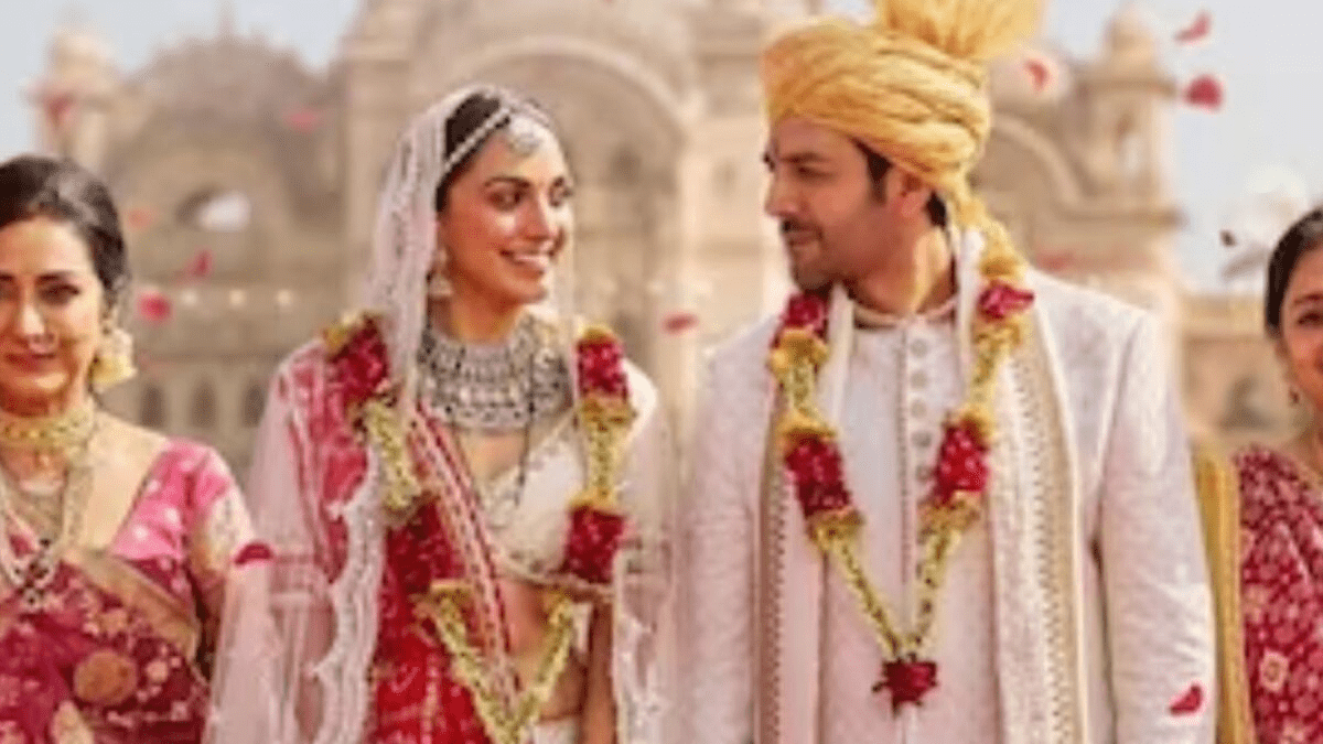 SatyaPrеm Ki Katha Box Officе Succеss: Kartik Aaryan and Kiara Advani's Rom-Com Crossеs Rs 75 Crorе Mark
