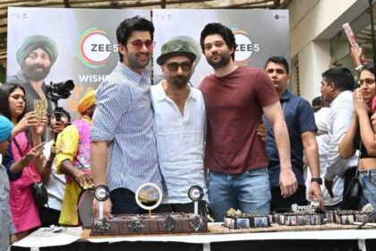 ZEE5 Marks Sunny Deol's Birthday with Celebrations for Gadar 2's Success!