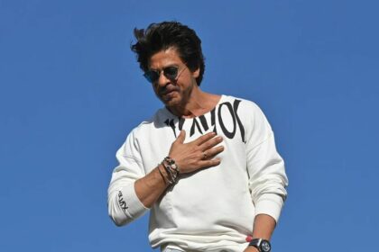 SRK Expresses Gratitude to Friends for Birthday Wishes