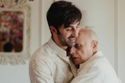Ranbir Kapoor Got Teary Eyes After Listening “Best Father In The World” From Mahesh Bhatt