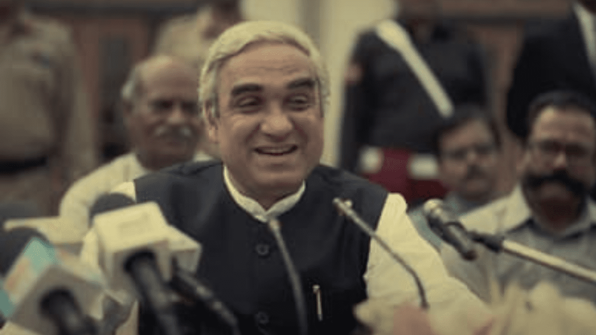 Main Atal Hoon trailer: Pankaj Tripathi Magnificently Changes Into Late PM Atal Bihari Vajpayee In This Biopic