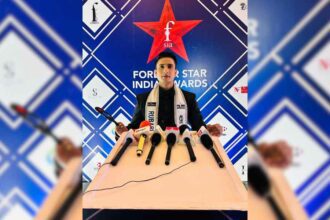 Kramik Yadav named Youth Icon of the Year by Bhagyashree at Forever Star India Awards