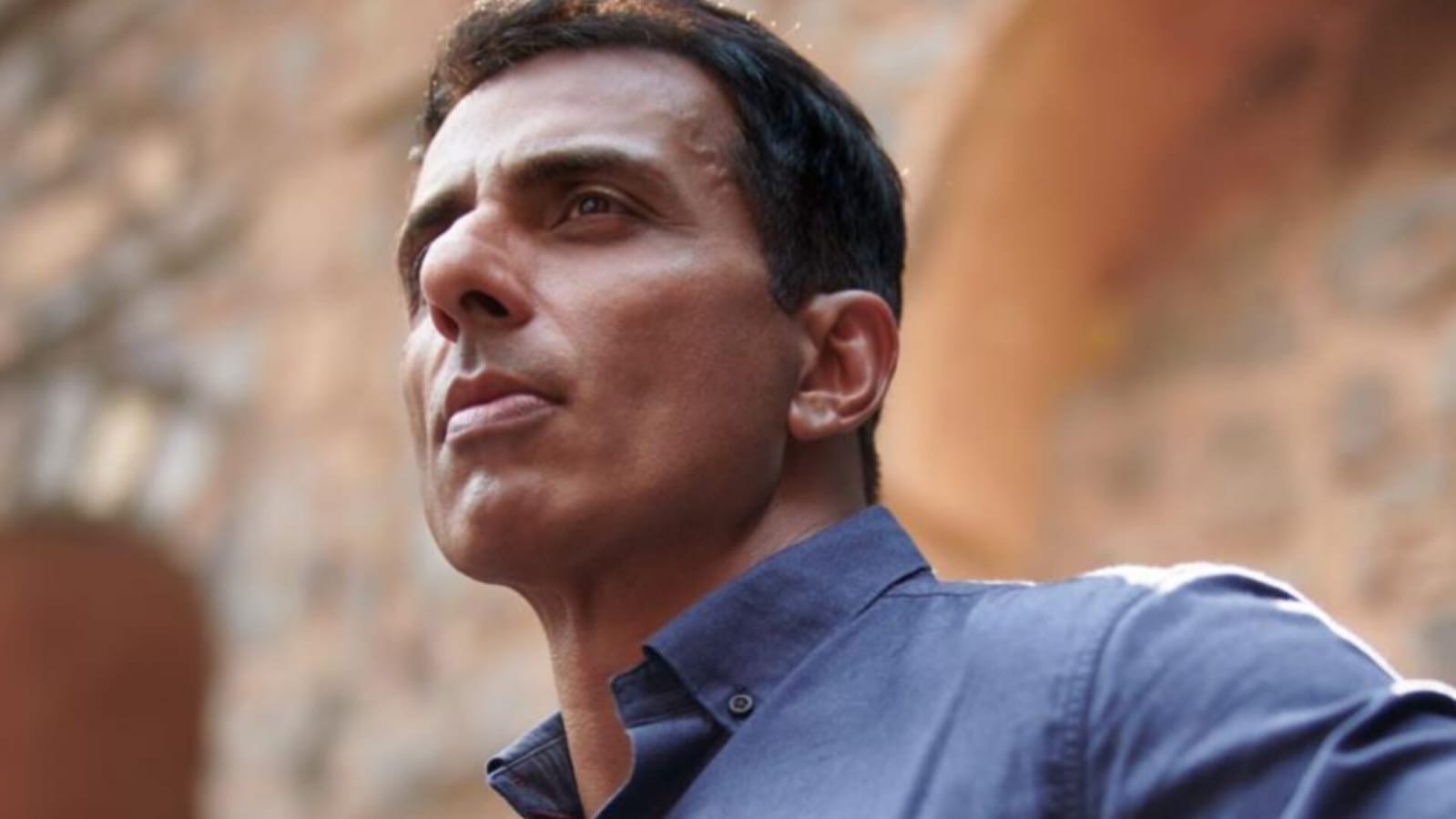 Sonu Sood Meets A Jharkhand Fan With Special Needs And Gains Popularity Over The Internet For His Meaningful Chat