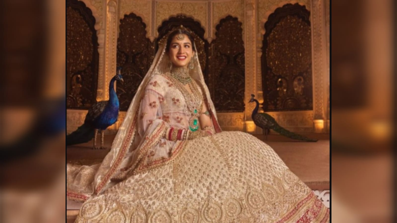Bride Radhika Merchant Re Wears Family Jewelry At Her Wedding Ceremony bride-radhika-merchant-re-wears-family-jewelry-at-her-wedding-ceremony